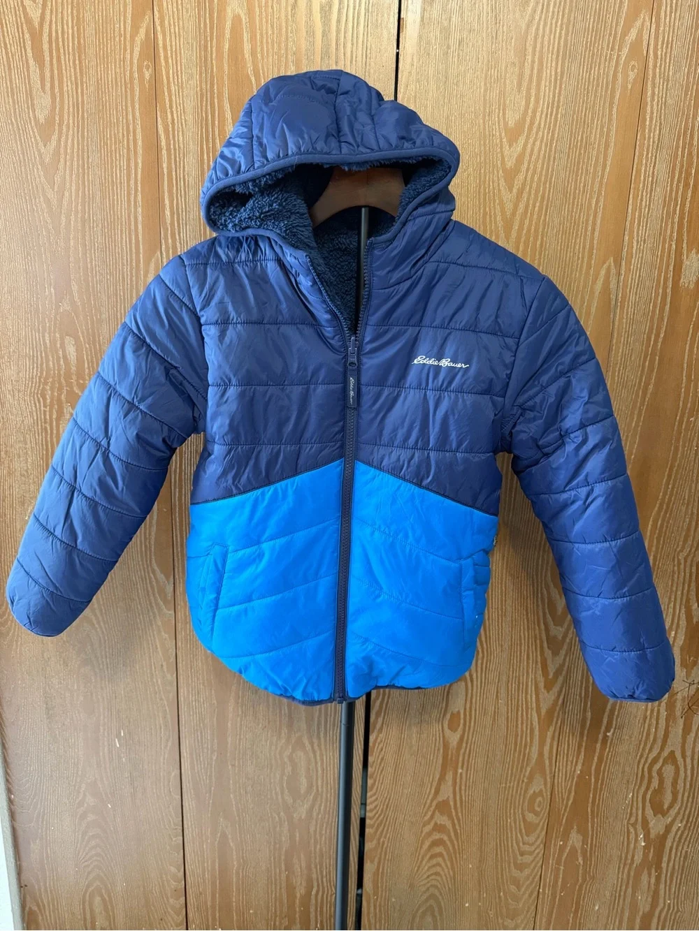Eddie Bauer reversible Kids Hooded Puffer Jacket in Dark Blue & Bright Blue